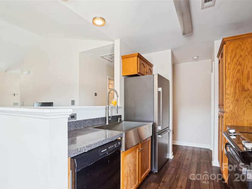 1632 A Street, Kannapolis, NC 28081.  MLS# CAR4280926, YatesRealty ID 26378. Incredible kitchen