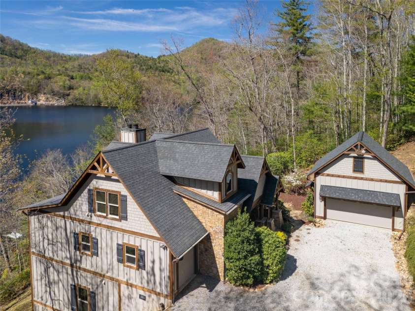 98 Eagle Watch Drive, Tuckasegee, NC 28783.  MLS# CAR4383466, YatesRealty ID 26378. 