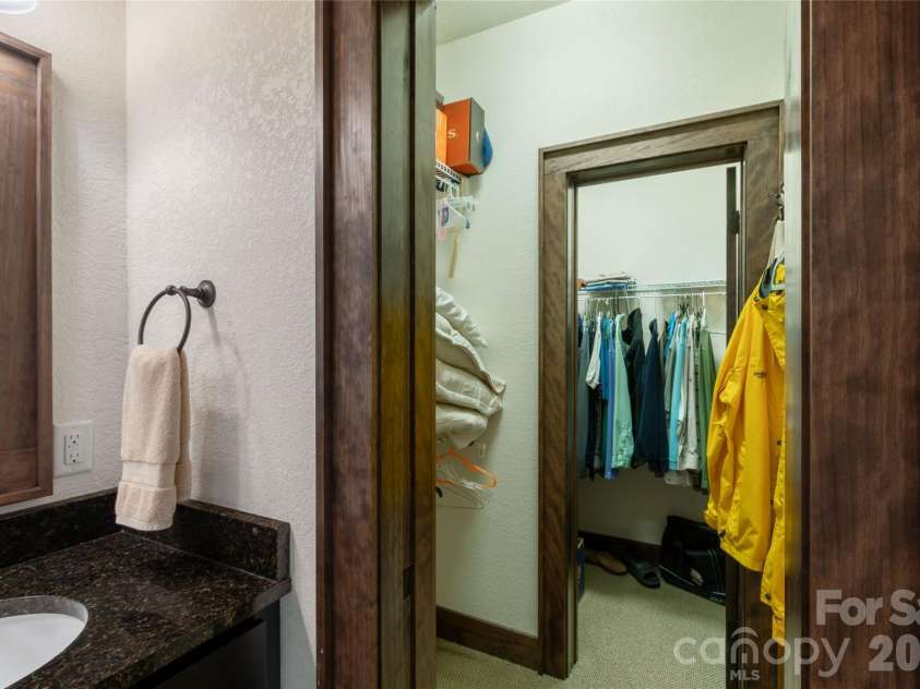 98 Eagle Watch Drive, Tuckasegee, NC 28783.  MLS# CAR4383466, YatesRealty ID 26378. 
