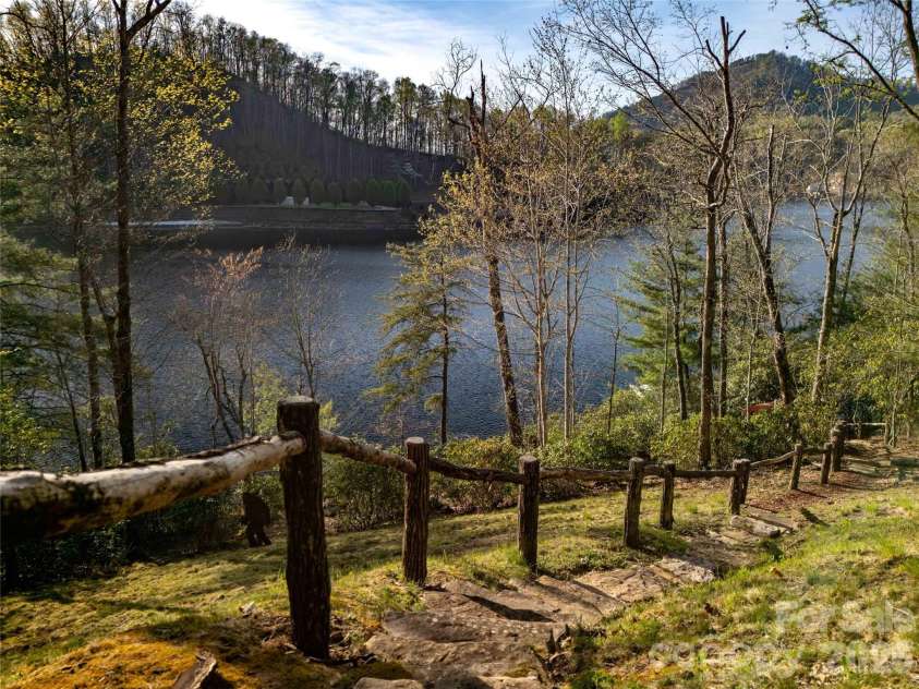 98 Eagle Watch Drive, Tuckasegee, NC 28783.  MLS# CAR4383466, YatesRealty ID 26378. 