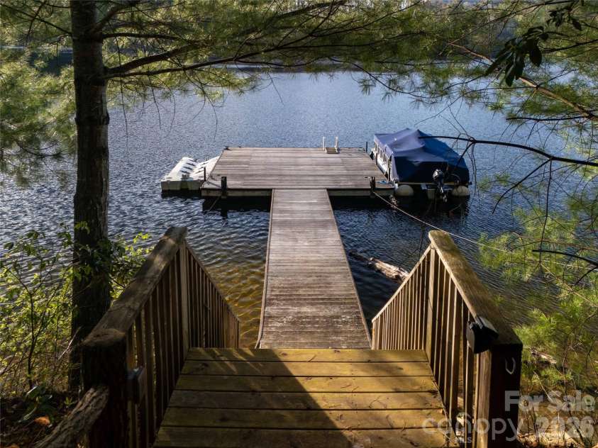 98 Eagle Watch Drive, Tuckasegee, NC 28783.  MLS# CAR4383466, YatesRealty ID 26378. 