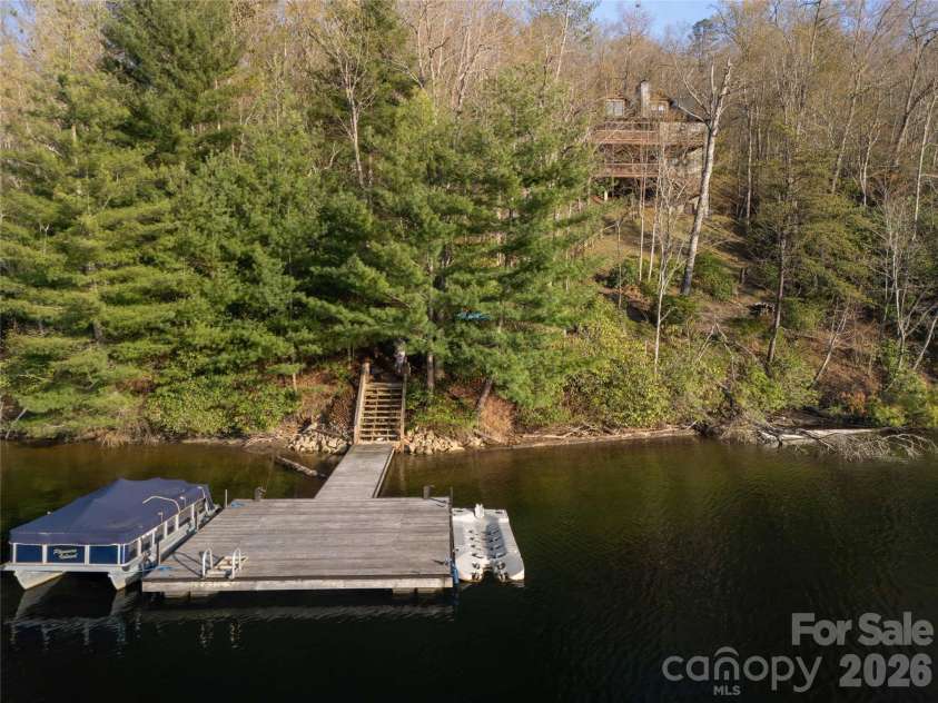98 Eagle Watch Drive, Tuckasegee, NC 28783.  MLS# CAR4383466, YatesRealty ID 26378. 