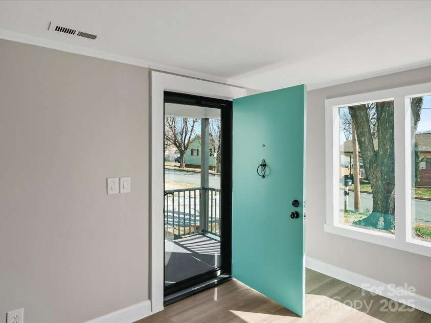 811 Austin Street, Albemarle, NC 28001.  MLS# CAR4224576, YatesRealty ID 2638. 