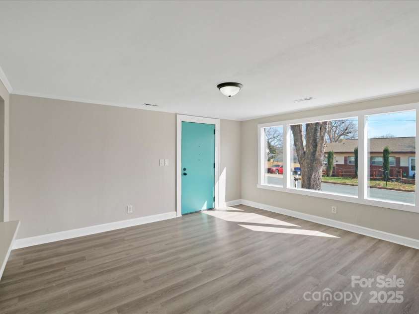 811 Austin Street, Albemarle, NC 28001.  MLS# CAR4224576, YatesRealty ID 2638. 