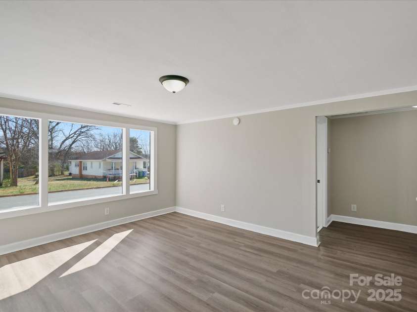 811 Austin Street, Albemarle, NC 28001.  MLS# CAR4224576, YatesRealty ID 2638. 