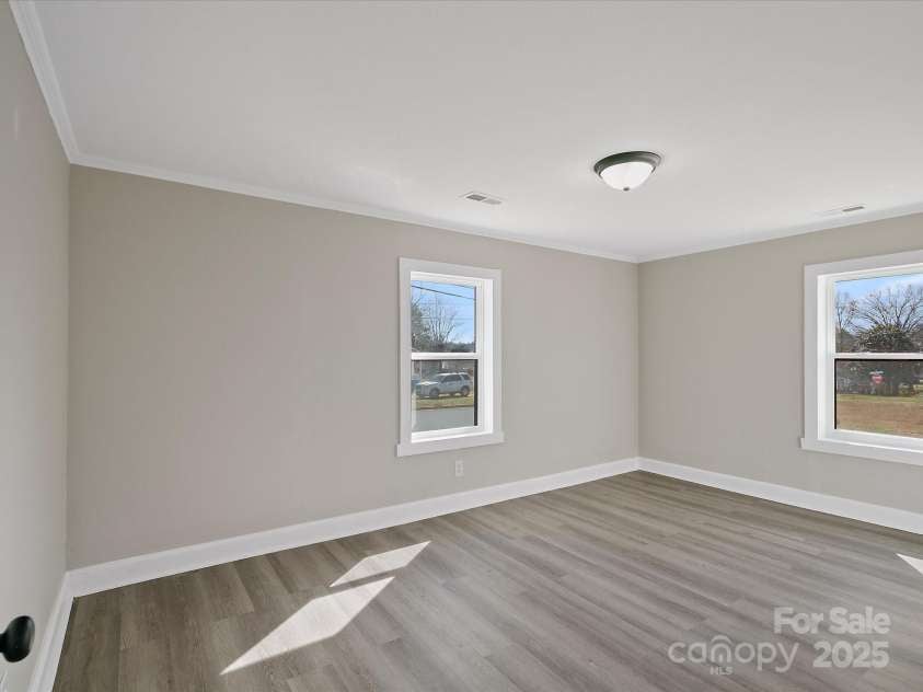 811 Austin Street, Albemarle, NC 28001.  MLS# CAR4224576, YatesRealty ID 2638. 