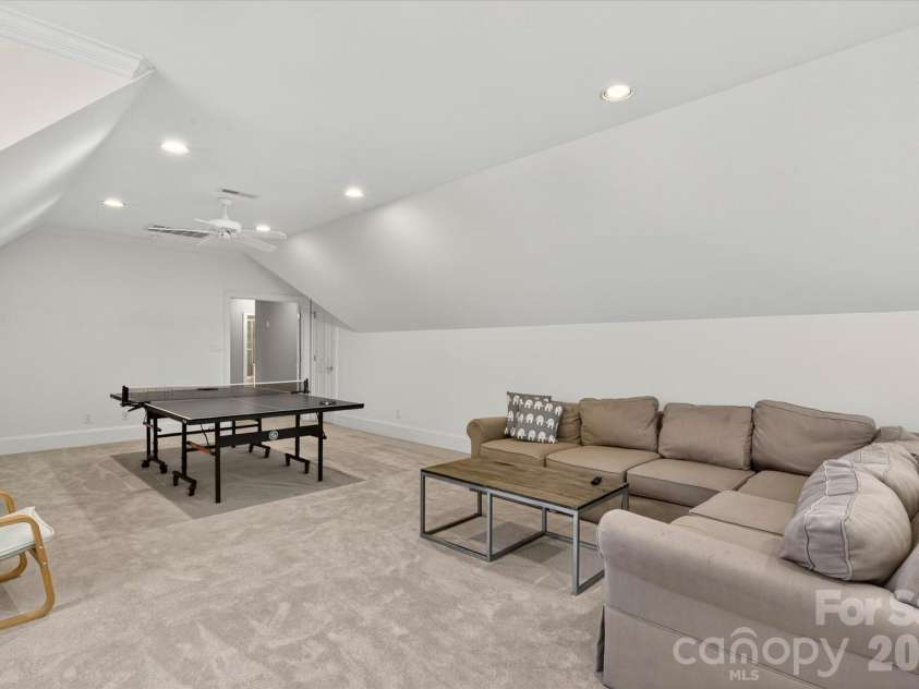 8707 Calumet Farms Drive, Waxhaw, NC 28173.  MLS# CAR4386051, YatesRealty ID 26380. 