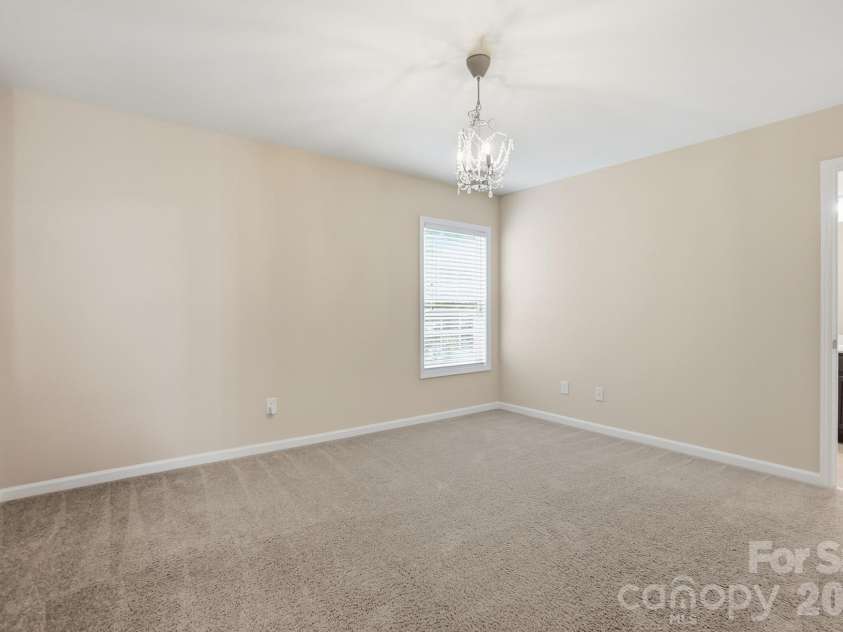 9013 Gailes Drive, Charlotte, NC 28278.  MLS# CAR4371796, YatesRealty ID 26381. Jack & Jill design with shared access to the full bath