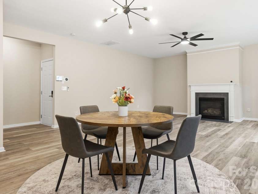 9013 Gailes Drive, Charlotte, NC 28278.  MLS# CAR4371796, YatesRealty ID 26381. Modern lighting throughout