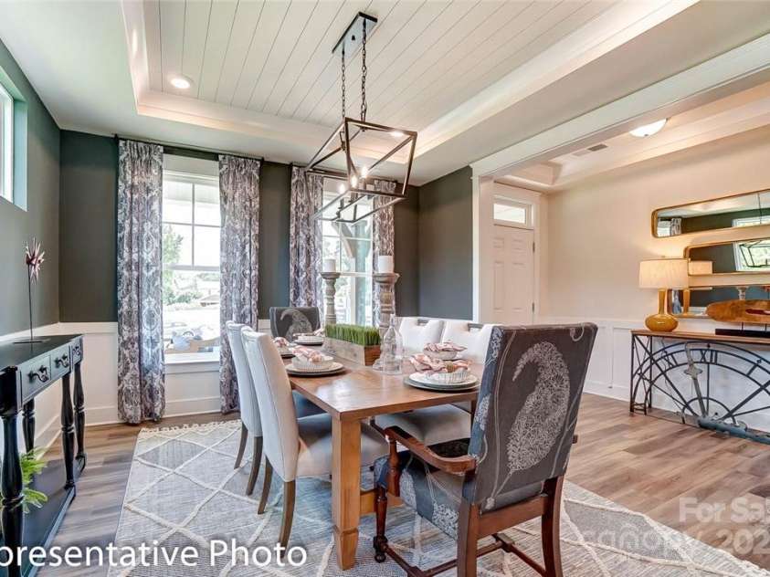 126 Longwood Road, Mooresville, NC 28115.  MLS# CAR4269114, YatesRealty ID 26382. 