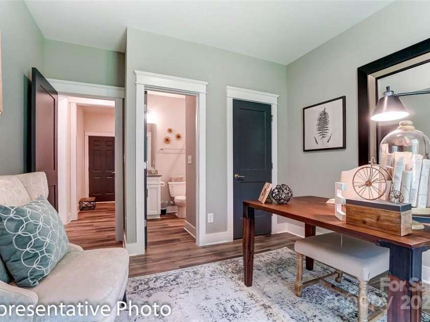 126 Longwood Road, Mooresville, NC 28115.  MLS# CAR4269114, YatesRealty ID 26382. 