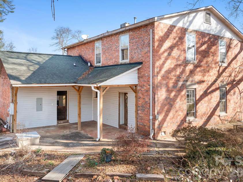 787 Startown Road, Lincolnton, NC 28092.  MLS# CAR4371485, YatesRealty ID 26382. 