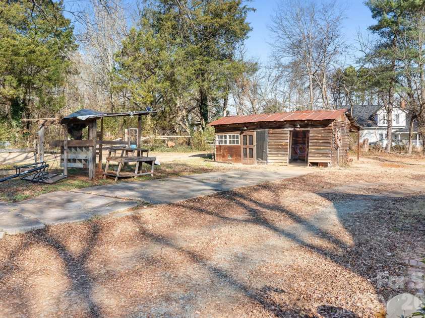 787 Startown Road, Lincolnton, NC 28092.  MLS# CAR4371485, YatesRealty ID 26382. 
