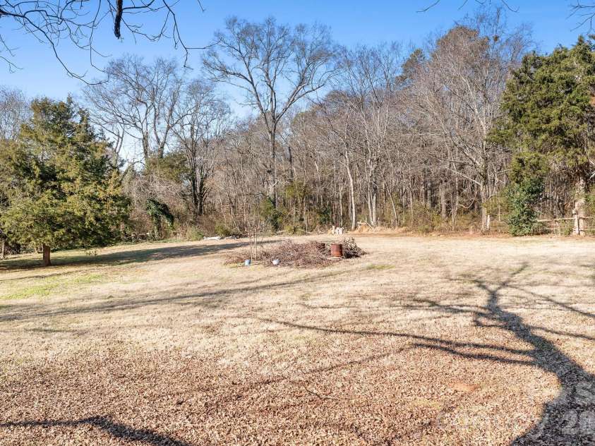787 Startown Road, Lincolnton, NC 28092.  MLS# CAR4371485, YatesRealty ID 26382. 