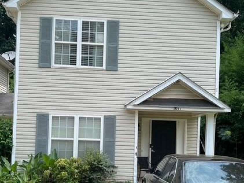 1011 Karendale Avenue, Charlotte, NC 28208.  MLS# CAR4280281, YatesRealty ID 26384. 