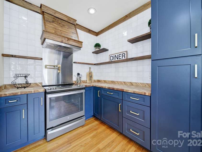 436 Third Baxter Street, Fort Mill, SC 29708.  MLS# CAR4259453, YatesRealty ID 26385. 