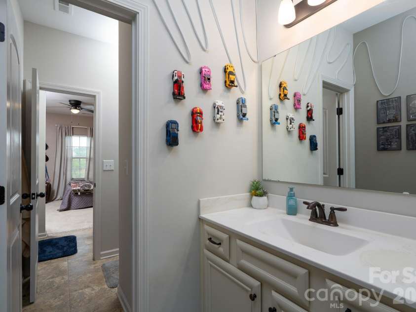 858 Double Oak Lane, Concord, NC 28025.  MLS# CAR4378492, YatesRealty ID 26385. 
