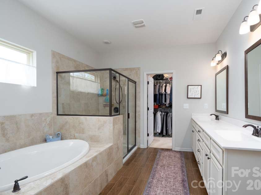 858 Double Oak Lane, Concord, NC 28025.  MLS# CAR4378492, YatesRealty ID 26385. 