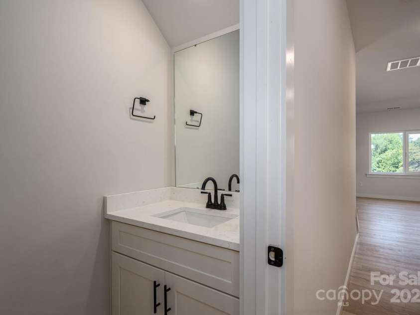 823 32nd Street, Conover, NC 28613.  MLS# CAR4268115, YatesRealty ID 26386. 