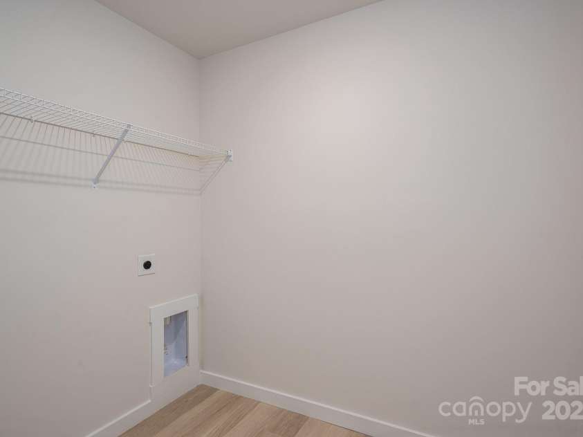 823 32nd Street, Conover, NC 28613.  MLS# CAR4268115, YatesRealty ID 26386. 