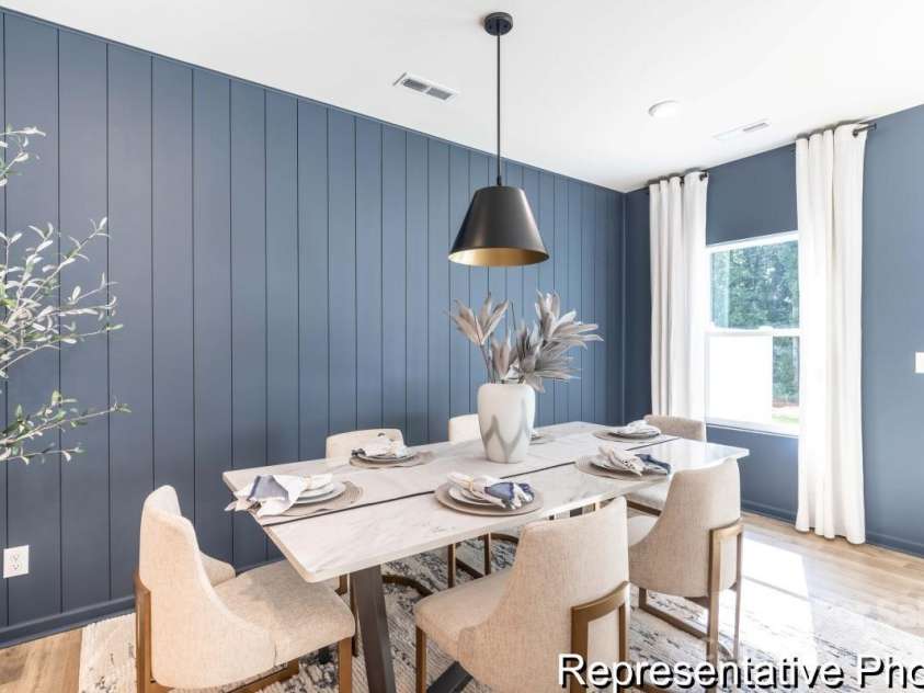 11339 Magpie Court, Charlotte, NC 28215.  MLS# CAR4277184, YatesRealty ID 26387. 