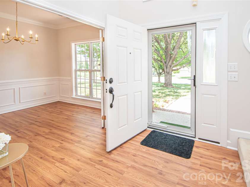 1621 Mountain Ashe Court, Matthews, NC 28105.  MLS# CAR4385582, YatesRealty ID 26387. 