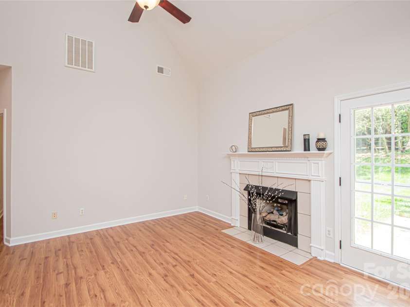 1621 Mountain Ashe Court, Matthews, NC 28105.  MLS# CAR4385582, YatesRealty ID 26387. 