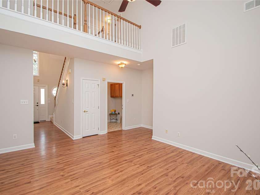 1621 Mountain Ashe Court, Matthews, NC 28105.  MLS# CAR4385582, YatesRealty ID 26387. 