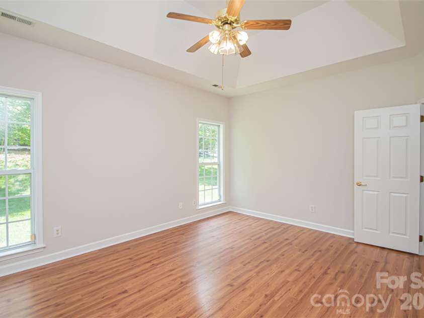 1621 Mountain Ashe Court, Matthews, NC 28105.  MLS# CAR4385582, YatesRealty ID 26387. 