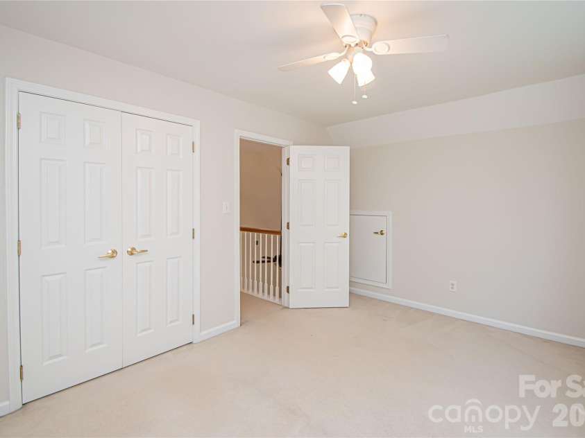 1621 Mountain Ashe Court, Matthews, NC 28105.  MLS# CAR4385582, YatesRealty ID 26387. 