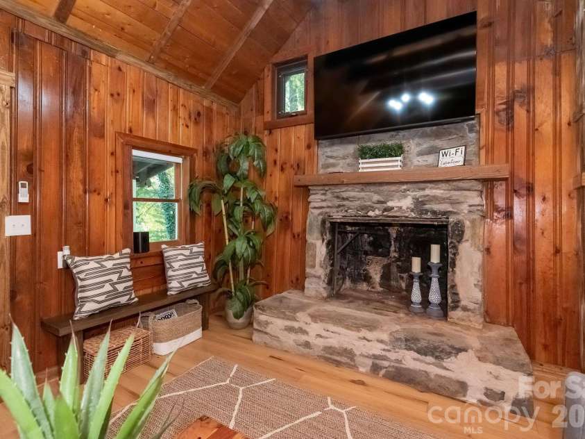 284 Grady Winkler Road, Boone, NC 28607.  MLS# CAR4397278, YatesRealty ID 26388. 