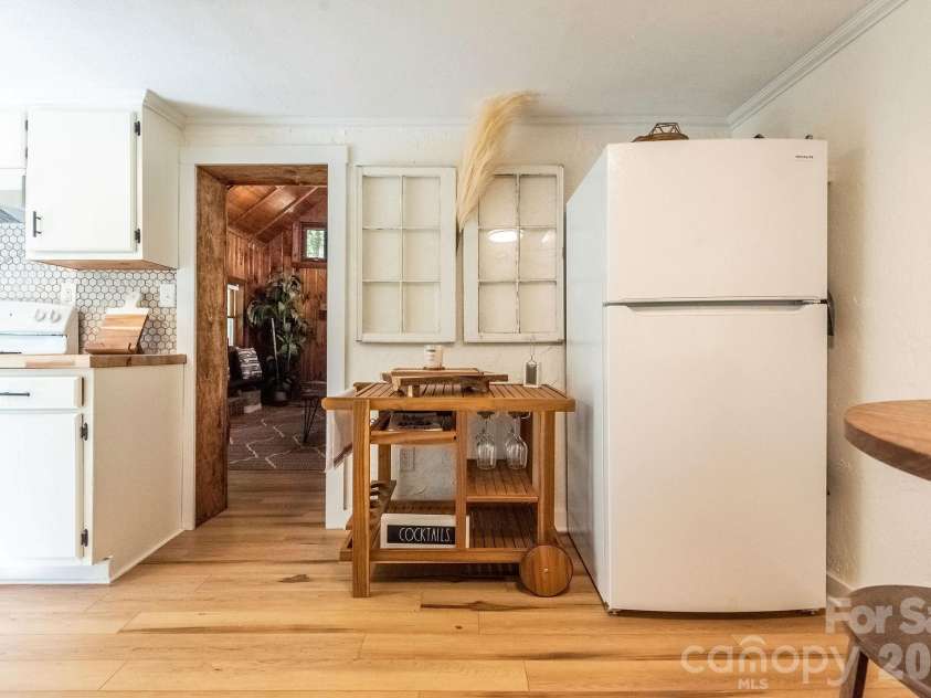 284 Grady Winkler Road, Boone, NC 28607.  MLS# CAR4397278, YatesRealty ID 26388. 