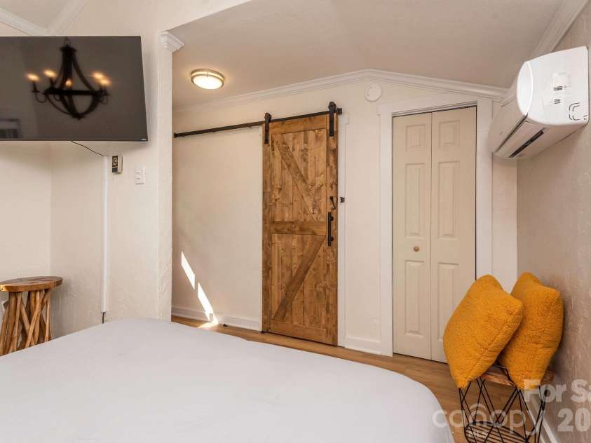 284 Grady Winkler Road, Boone, NC 28607.  MLS# CAR4397278, YatesRealty ID 26388. 