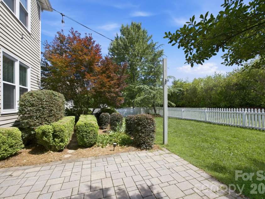 805 Celbridge Court, Charlotte, NC 28270.  MLS# CAR4386155, YatesRealty ID 26389. Landscaped Back Yard