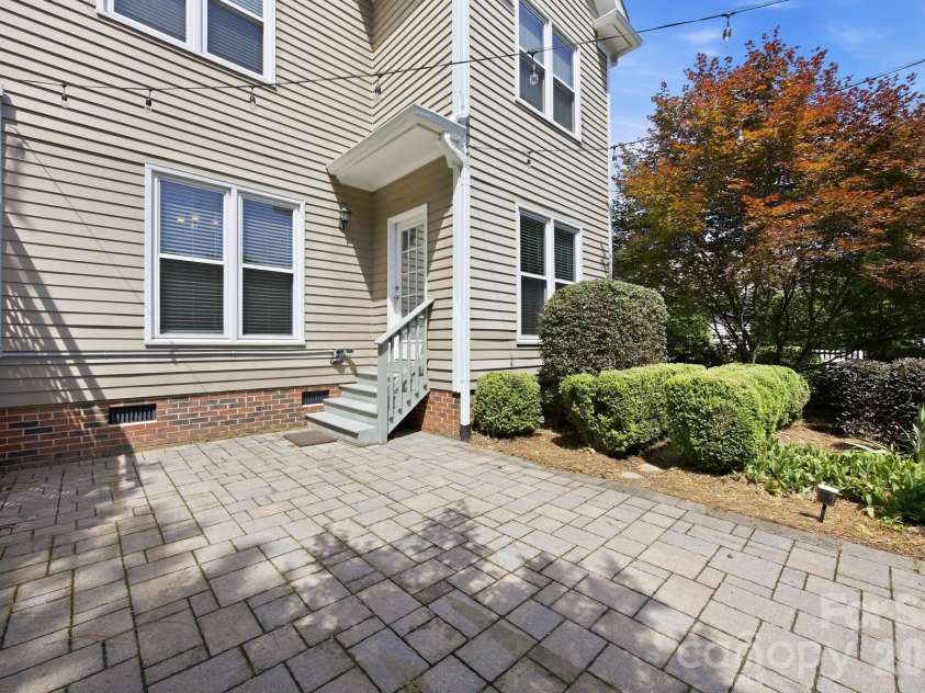 805 Celbridge Court, Charlotte, NC 28270.  MLS# CAR4386155, YatesRealty ID 26389. Paver Patio