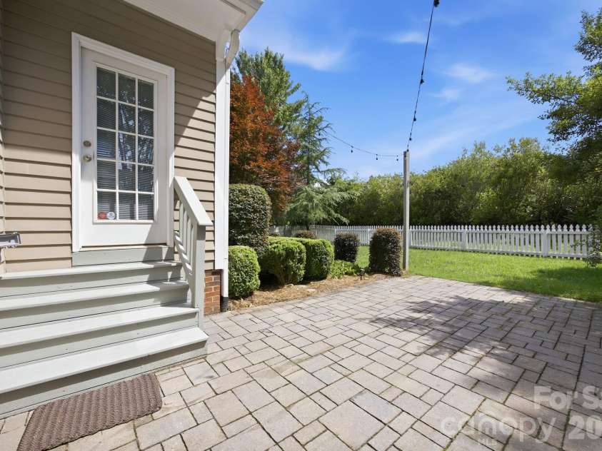 805 Celbridge Court, Charlotte, NC 28270.  MLS# CAR4386155, YatesRealty ID 26389. Paver Patio 