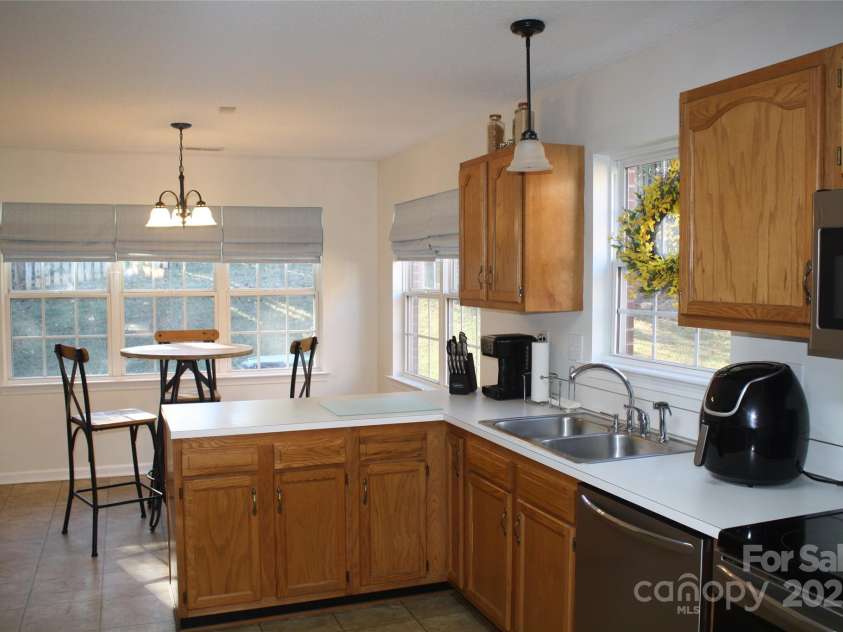 107 Prestwick Court, Salisbury, NC 28146.  MLS# CAR4314400, YatesRealty ID 2639. Kitchen