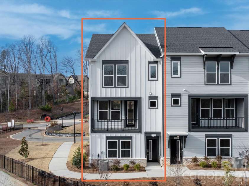 212 Ferebee Place, Charlotte, NC 28213.  MLS# CAR4335439, YatesRealty ID 2639. 