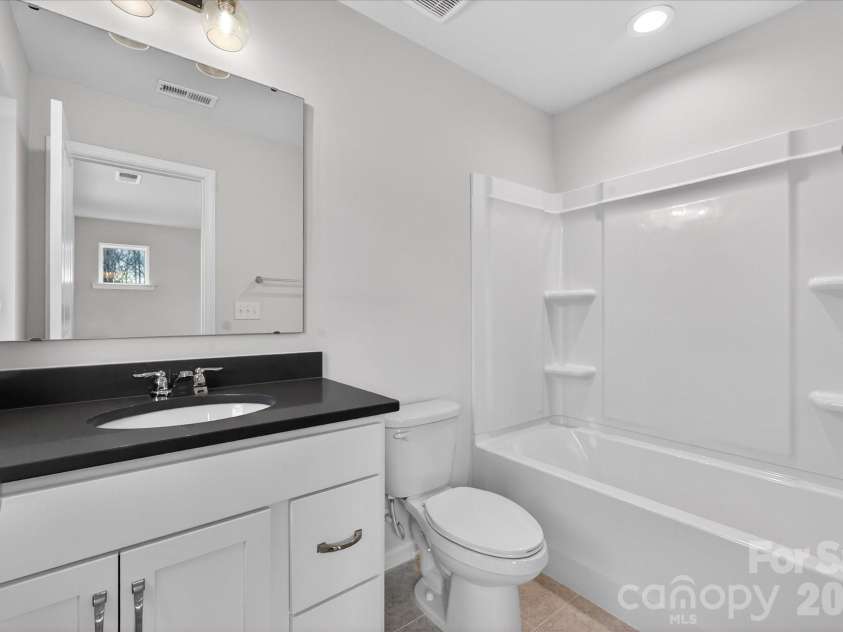 212 Ferebee Place, Charlotte, NC 28213.  MLS# CAR4335439, YatesRealty ID 2639. Bath 2