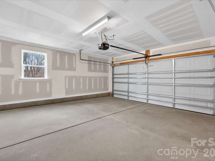 212 Ferebee Place, Charlotte, NC 28213.  MLS# CAR4335439, YatesRealty ID 2639. Garage