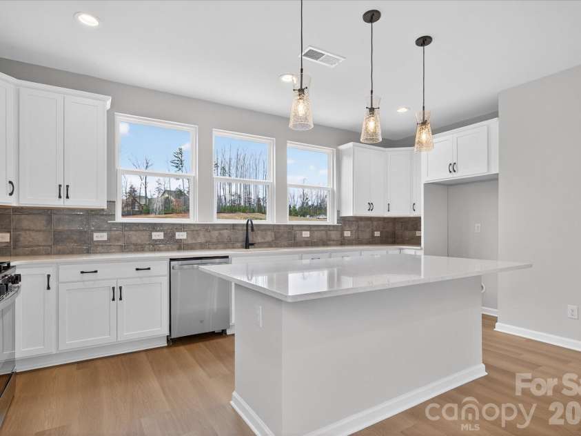 212 Ferebee Place, Charlotte, NC 28213.  MLS# CAR4335439, YatesRealty ID 2639. Kitchen
