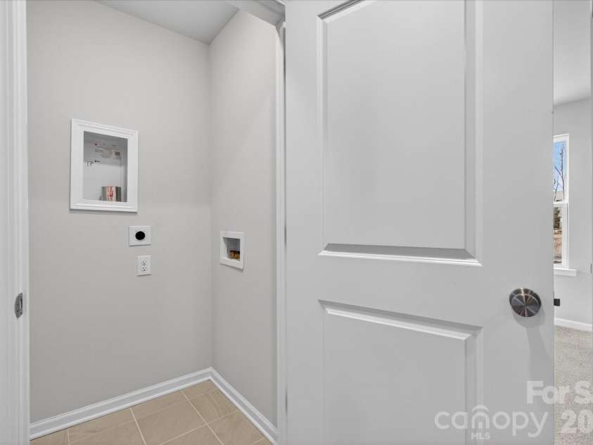 212 Ferebee Place, Charlotte, NC 28213.  MLS# CAR4335439, YatesRealty ID 2639. Laundry