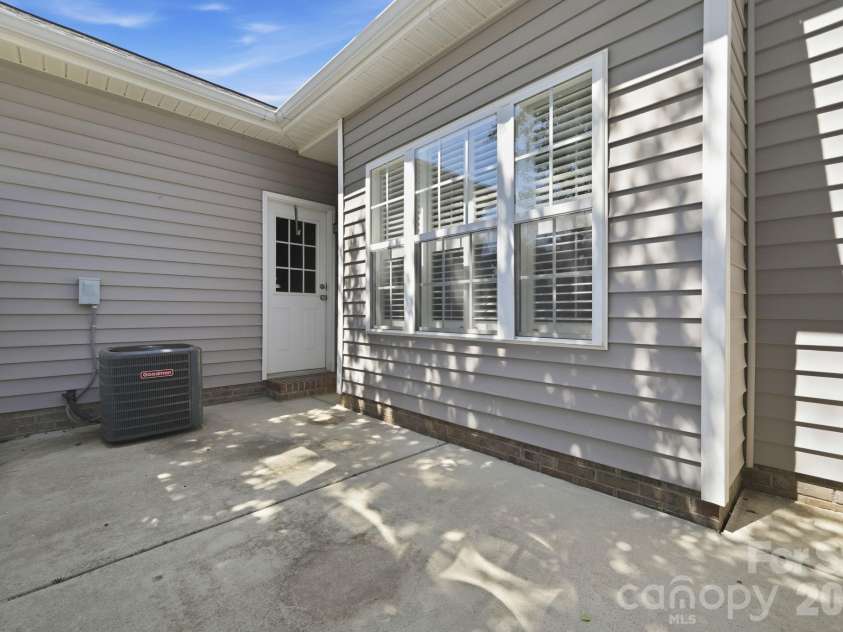4127 Twenty Grand Drive, Indian Trail, NC 28079.  MLS# CAR4380595, YatesRealty ID 26391. Back patio