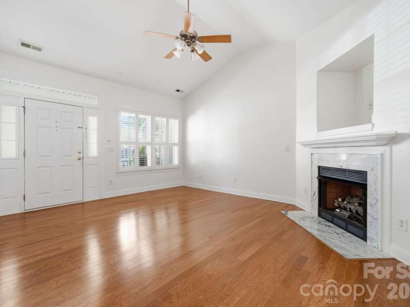 4127 Twenty Grand Drive, Indian Trail, NC 28079.  MLS# CAR4380595, YatesRealty ID 26391. Great Room