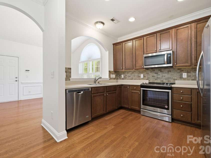 4127 Twenty Grand Drive, Indian Trail, NC 28079.  MLS# CAR4380595, YatesRealty ID 26391. Kitchen