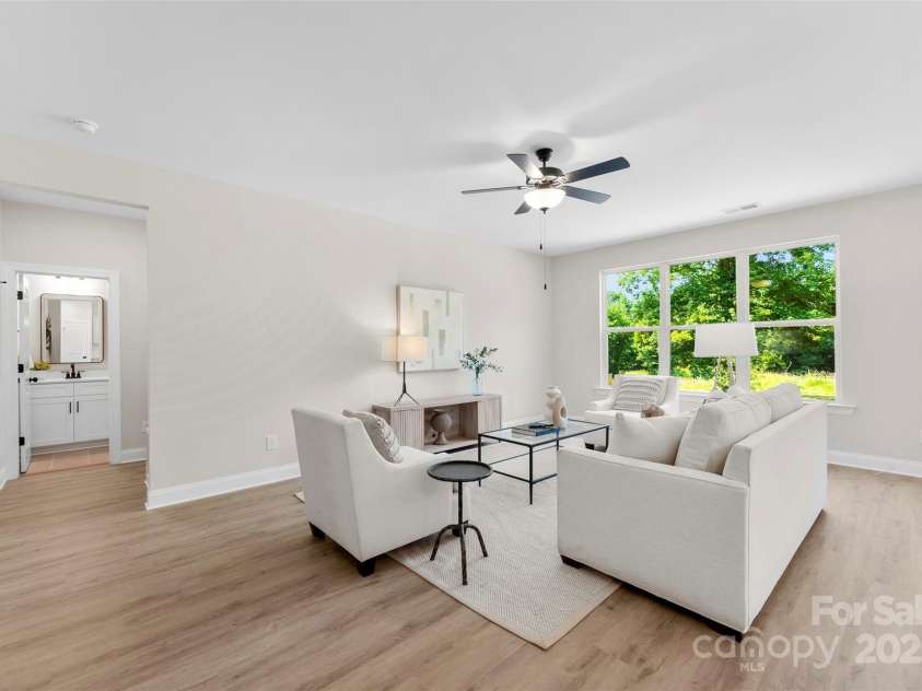 1227 Breezewood Drive, Charlotte, NC 28262.  MLS# CAR4274143, YatesRealty ID 26393. 