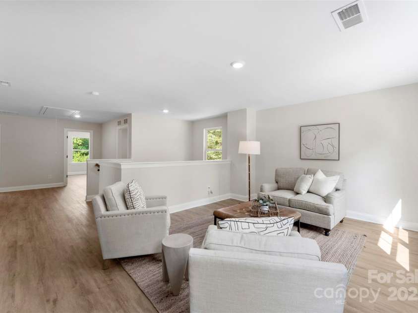 1227 Breezewood Drive, Charlotte, NC 28262.  MLS# CAR4274143, YatesRealty ID 26393. 