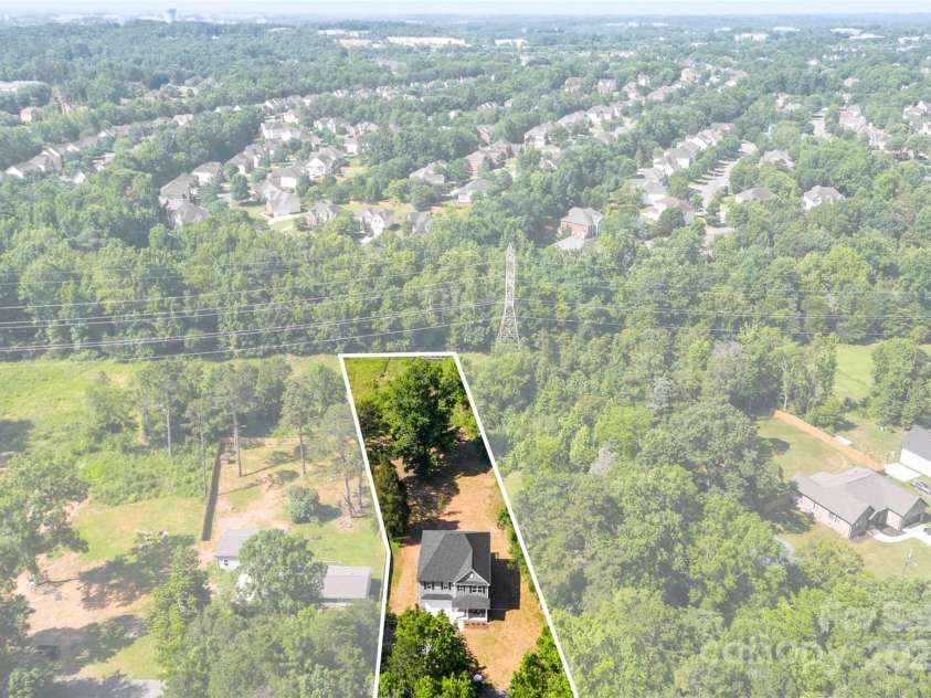 1227 Breezewood Drive, Charlotte, NC 28262.  MLS# CAR4274143, YatesRealty ID 26393. 