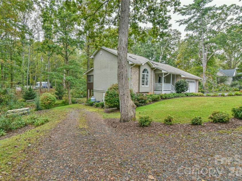 145 Fox Glen Drive, Arden, NC 28704.  MLS# CAR4134713, YatesRealty ID 26394. Separate driveway to lower level