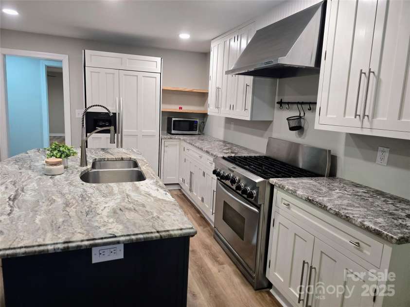 616 Laurel Street, Albemarle, NC 28001.  MLS# CAR4269889, YatesRealty ID 26395. 